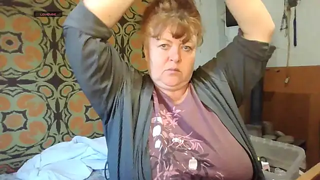 RoseRed69 online show from 10/01/25, 02:28