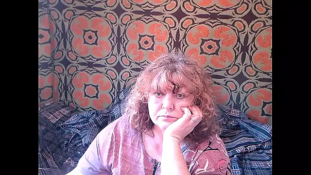 Snapshot of RoseRed69 chatting on 06/08/26, 01:39 RoseRed69 online show from 06/08/26, 01:39