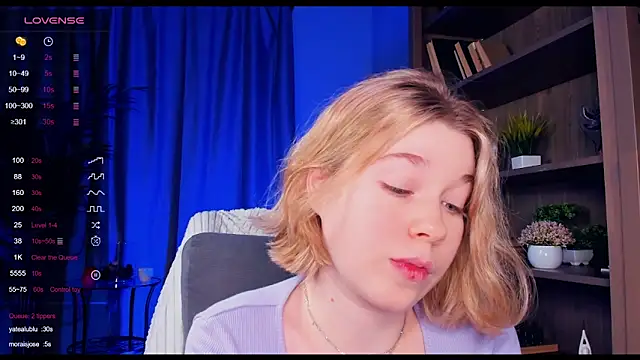PollyHathor online show from 12/16/24, 01:31