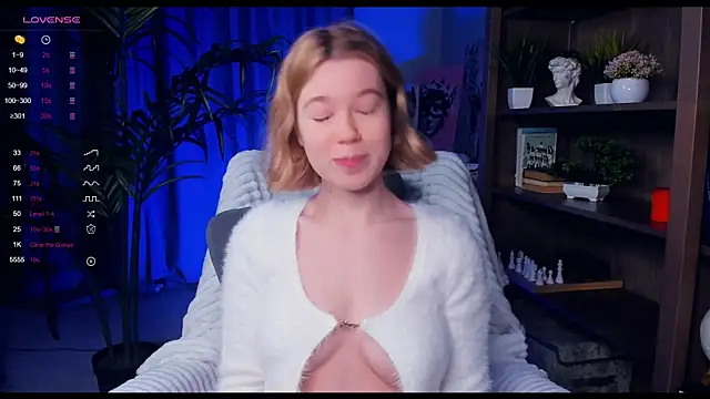 PollyHathor online show from 12/21/24, 09:25