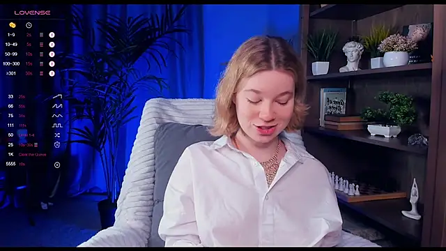 PollyHathor online show from 01/12/25, 09:29