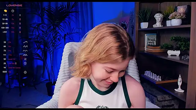 PollyHathor online show from 01/18/25, 09:24