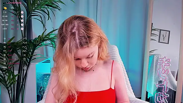 PollyHathor online show from 02/10/25, 09:36