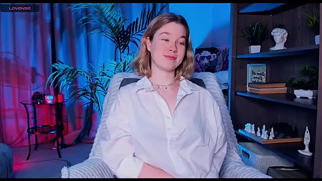 PollyHathor online show from 03/21/25, 01:34
