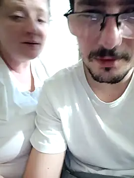 Snapshot of Coupleforever2 chatting on 02/01/25, 09:29 Coupleforever2 online show from 02/01/25, 09:29