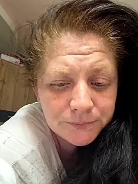 Snapshot of Coupleforever2 chatting on 11/28/25, 10:01 Coupleforever2 online show from 11/28/25, 10:01