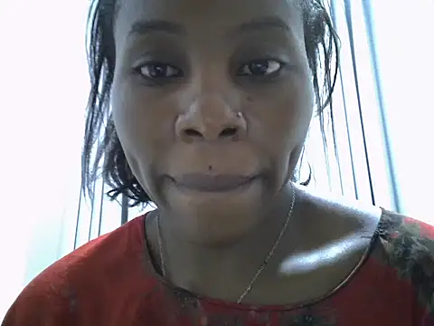 Snapshot of Queen_loveer chatting on 01/07/26, 07:16 Queen loveer online show from 01/07/26, 07:16