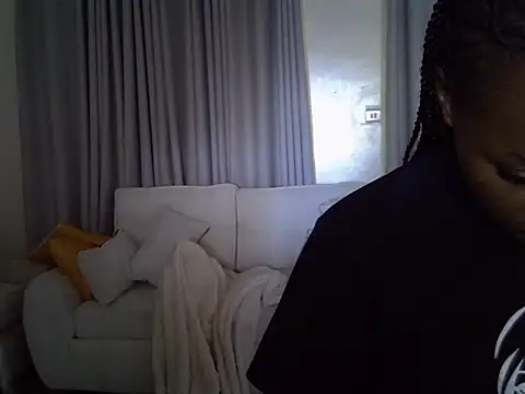 Snapshot of Queen_loveer chatting on 03/16/26, 11:36 Queen loveer online show from 03/16/26, 11:36