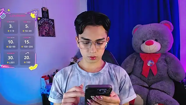 Snapshot of OwenBluee chatting on 07/24/26, 07:06 OwenBluee online show from 07/24/26, 07:06