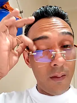 paisa233 online show from 09/19/25, 03:56