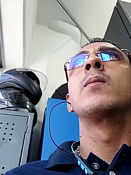 paisa233 online show from 10/09/25, 02:37