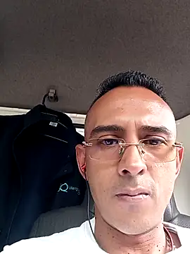 Snapshot of paisa233 chatting on 03/18/26, 05:05 paisa233 online show from 03/18/26, 05:05
