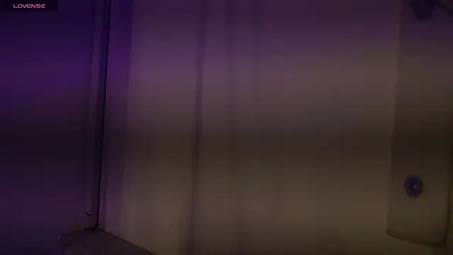 Snapshot of mia_six66 chatting on 11/03/25, 05:25 mia six66 online show from 11/03/25, 05:25