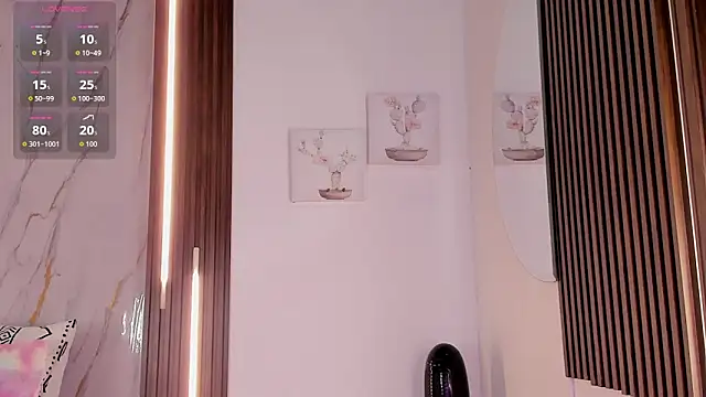 Snapshot of mia_six66 chatting on 11/29/25, 11:57 mia six66 online show from 11/29/25, 11:57