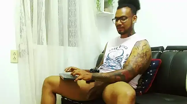LewisStrong online show from 01/03/25, 01:48