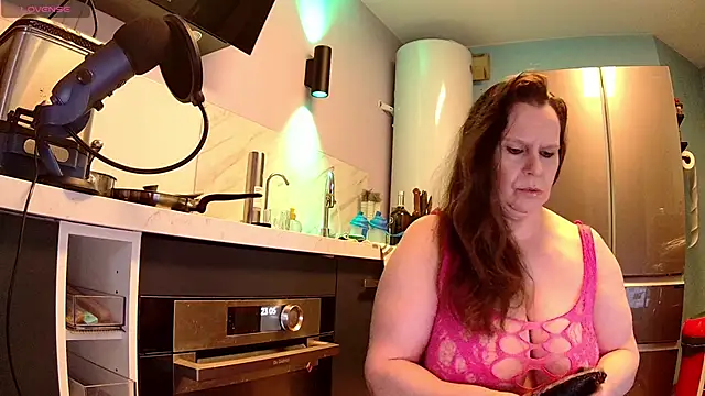 Endrocleia online show from 02/25/25, 10:07