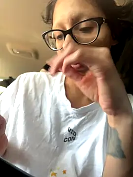 myloveforyouu online show from 09/28/25, 11:21