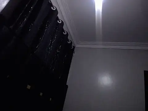 Snapshot of Cute_camilaa chatting on 11/18/25, 06:12 Cute camilaa online show from 11/18/25, 06:12