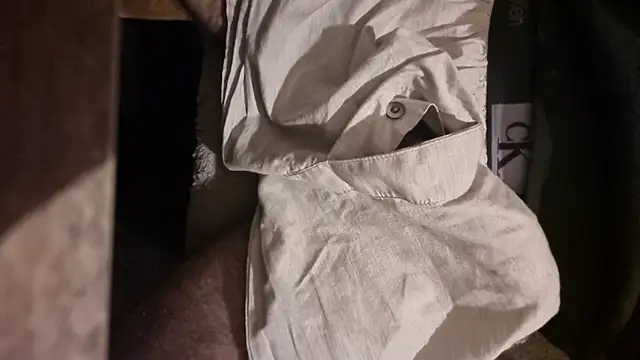 Snapshot of KoyuHanara chatting on 10/08/25, 11:35 KoyuHanara online show from 10/08/25, 11:35