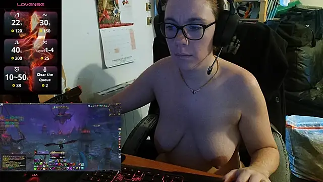 Snapshot of lili-hot-77 chatting on 12/18/24, 08:31 lili-hot-77 online show from 12/18/24, 08:31