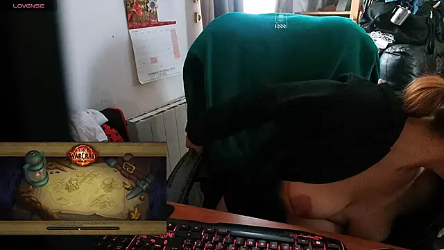 Snapshot of lili-hot-77 chatting on 01/15/25, 01:31 lili-hot-77 online show from 01/15/25, 01:31