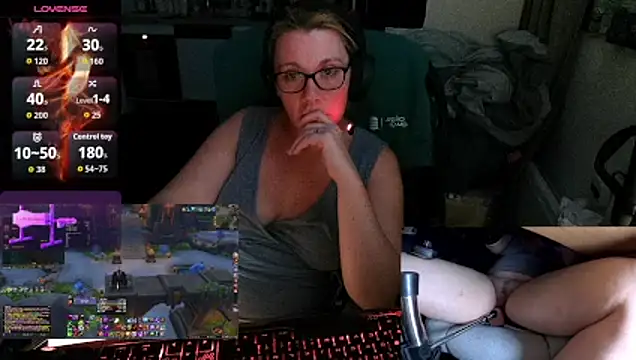 Snapshot of lili-hot-77 chatting on 09/11/25, 07:25 lili-hot-77 online show from 09/11/25, 07:25