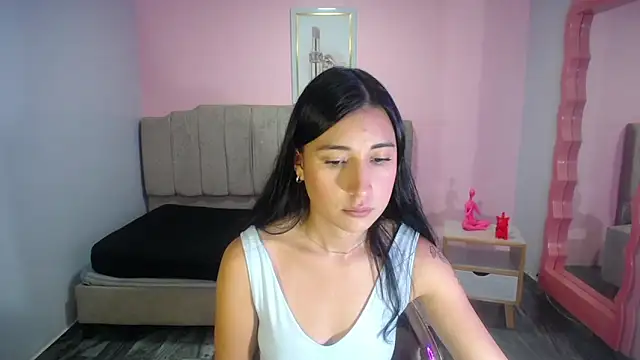 lizzyluk ch online show from 10/28/25, 04:42