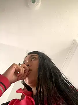 SweetLatiin  online show from 11/22/25, 08:52