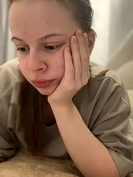 Snapshot of wrenlie chatting on 11/04/25, 01:48 wrenlie online show from 11/04/25, 01:48