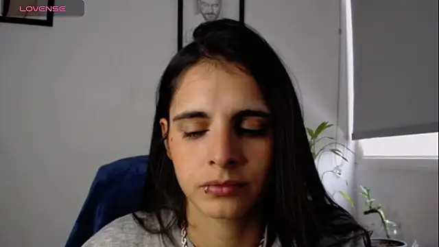 Snapshot of alma_violeta chatting on 03/08/25, 06:26 alma violeta online show from 03/08/25, 06:26