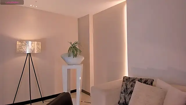 Snapshot of ValeriaRiveraX chatting on 03/21/25, 03:33 ValeriaRiveraX online show from 03/21/25, 03:33