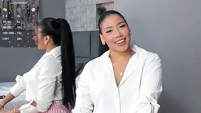 Salome Diaz  online show from 01/04/25, 04:43