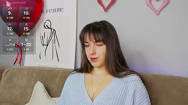 Snapshot of Sofia_Hugs chatting on 02/19/25, 11:28 Sofia Hugs online show from 02/19/25, 11:28