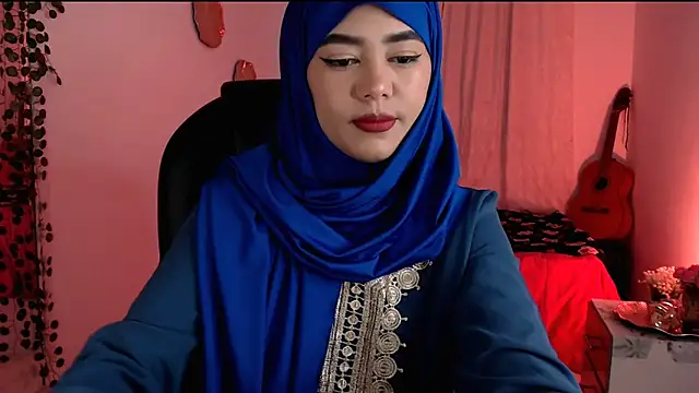 azzahara069 online show from 06/07/26, 12:48