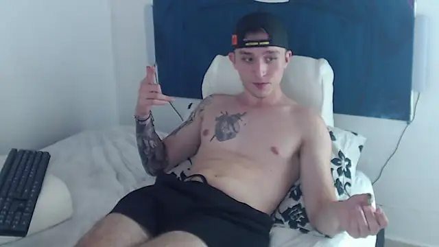 Dylanwhite23  online show from 01/03/25, 04:33