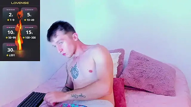 Dylanwhite23  online show from 02/10/25, 05:58