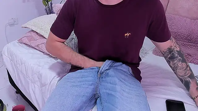 Dylanwhite23  online show from 02/23/25, 07:33