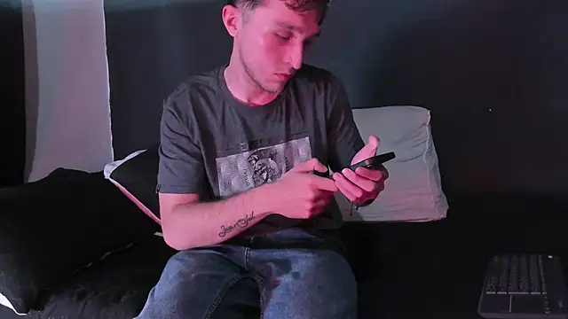 Dylanwhite23  online show from 11/14/25, 09:13