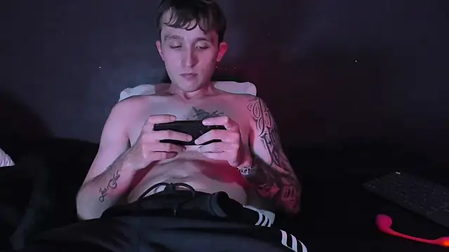 Dylanwhite23  online show from 11/23/25, 08:52