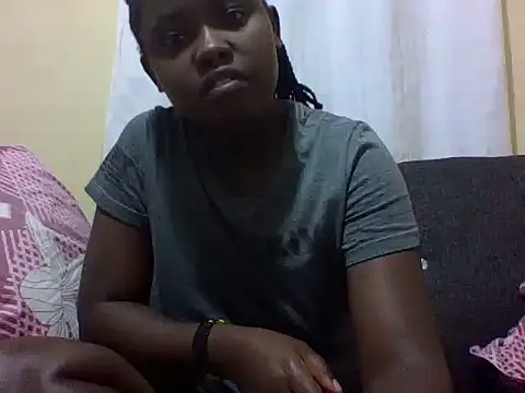 Sweetcecie01 online show from 06/07/26, 08:34