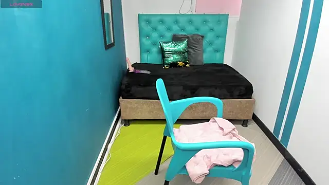 ArielleJones online show from 12/05/24, 12:11