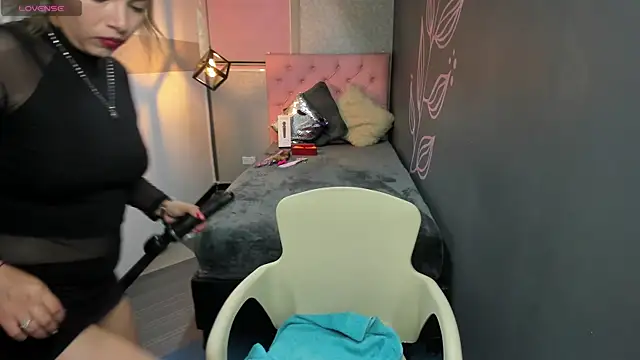 ArielleJones online show from 01/09/25, 06:57