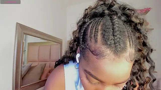 Snapshot of Kendy_Wilkinson chatting on 12/16/24, 12:16 Kendy Wilkinson online show from 12/16/24, 12:16