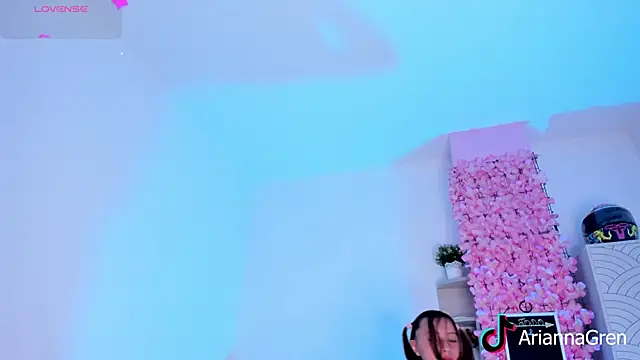 arianna gren online show from 10/15/25, 03:56