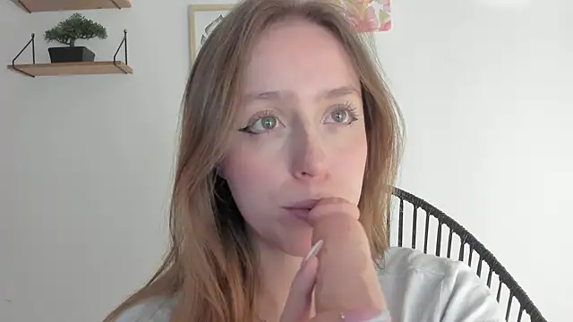 Snapshot of SofiaGc chatting on 01/15/25, 06:01 SofiaGc online show from 01/15/25, 06:01