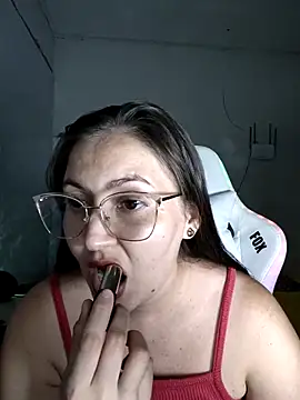 Snapshot of dani123unica chatting on 09/23/25, 05:05 dani123unica online show from 09/23/25, 05:05