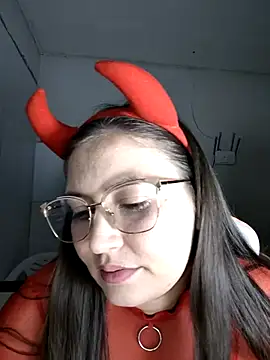 Snapshot of dani123unica chatting on 10/04/25, 10:19 dani123unica online show from 10/04/25, 10:19