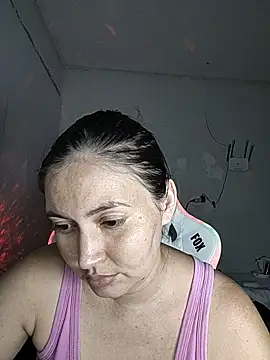 Snapshot of dani123unica chatting on 10/14/25, 03:57 dani123unica online show from 10/14/25, 03:57