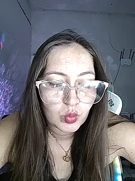 Snapshot of dani123unica chatting on 10/16/25, 10:33 dani123unica online show from 10/16/25, 10:33