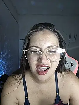 Snapshot of dani123unica chatting on 10/24/25, 10:22 dani123unica online show from 10/24/25, 10:22